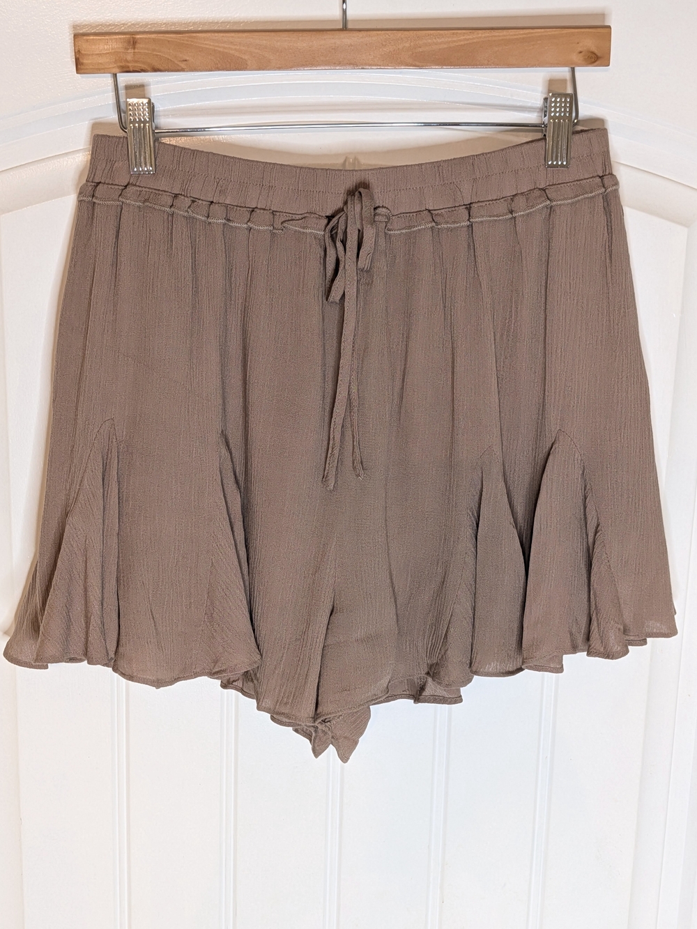 Gigio Taupe Brown Flared Shorts